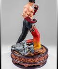 Jin Kazama - TEKKEN 3 (Exclusive) (TKJKBX020.jpg)