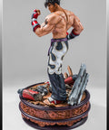 Jin Kazama - TEKKEN 5 (Exclusive) (TKJKWX009.jpg)