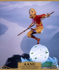 Avatar: The Last Airbender - Aang PVC Collector’s Edition (aangce_19.jpg)