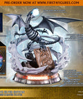 Yu-Gi-Oh! – Blue-Eyes White Dragon (Definitive Silver Edition) (bewd-silverdef-web-01.jpg)