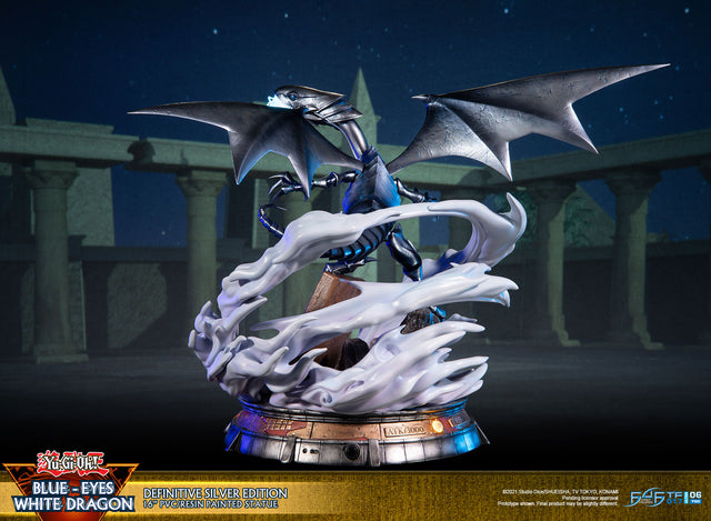 Yu-Gi-Oh! – Blue-Eyes White Dragon (Definitive Silver Edition) (bewd-silverdef-web-06.jpg)