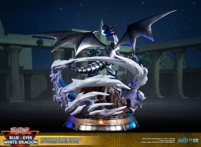 Yu-Gi-Oh! – Blue-Eyes White Dragon (Definitive Silver Edition) (bewd-silverdef-web-07.jpg)