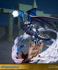 Yu-Gi-Oh! – Blue-Eyes White Dragon (Definitive Silver Edition) (bewd-silverdef-web-11.jpg)