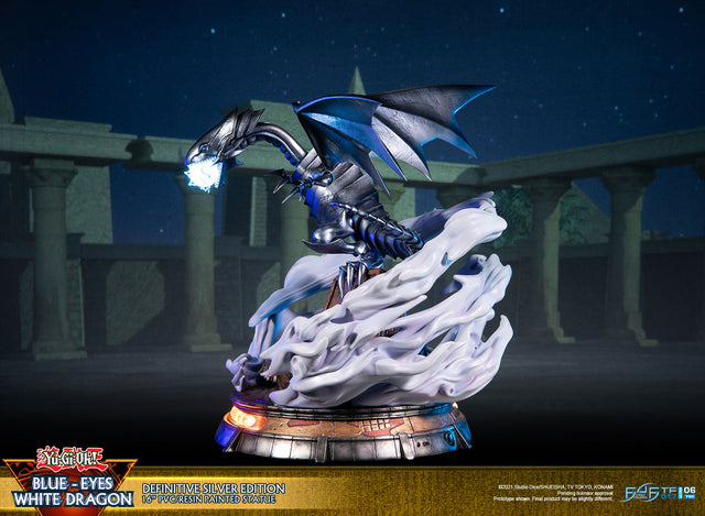 Yu-Gi-Oh! – Blue-Eyes White Dragon (Definitive Silver Edition) (bewd-silverdef-web-22.jpg)