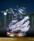 Yu-Gi-Oh! – Blue-Eyes White Dragon (Definitive Silver Edition Triple Pack) (bewd-silverdefx3-web-22.jpg)