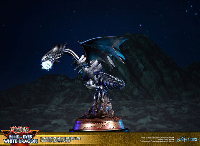 Yu-Gi-Oh! – Blue-Eyes White Dragon (Exclusive Silver Edition) (bewd-silverexc-web-07.jpg)