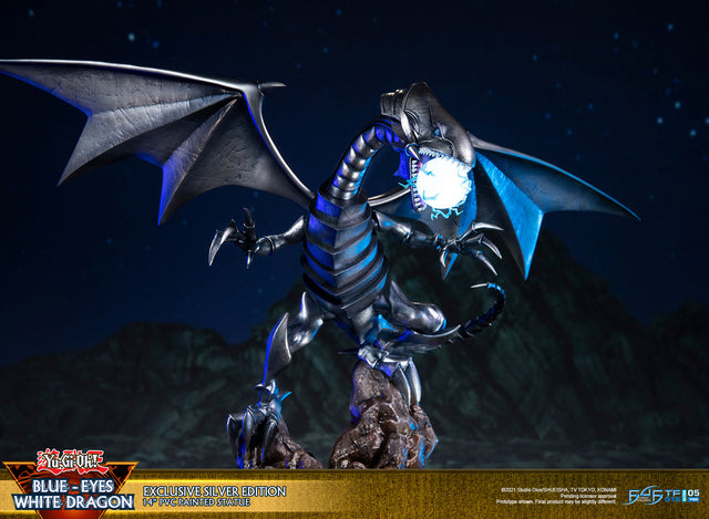 Yu-Gi-Oh! – Blue-Eyes White Dragon (Exclusive Silver Edition) (bewd-silverexc-web-18.jpg)