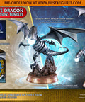 Yu-Gi-Oh! – Blue-Eyes White Dragon (Exclusive Silver Edition Triple Pack) (bewd-silverexcx3-web-01.jpg)