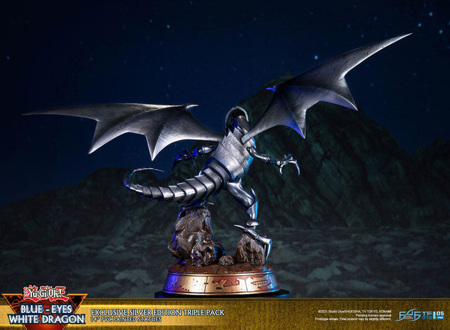 Yu-Gi-Oh! – Blue-Eyes White Dragon (Exclusive Silver Edition Triple Pack) (bewd-silverexcx3-web-05.jpg)