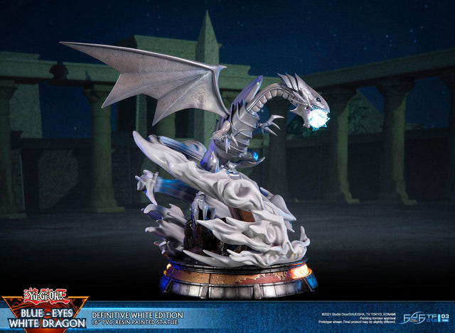 Yu-Gi-Oh! – Blue-Eyes White Dragon (Definitive White Edition) (bewd-whitedef-web-27.jpg)