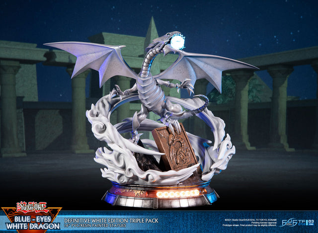 Yu-Gi-Oh! – Blue-Eyes White Dragon (Definitive White Edition Triple Pack) (bewd-whitedefx3-web-03.jpg)