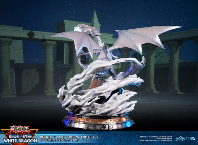 Yu-Gi-Oh! – Blue-Eyes White Dragon (Definitive White Edition Triple Pack) (bewd-whitedefx3-web-07.jpg)