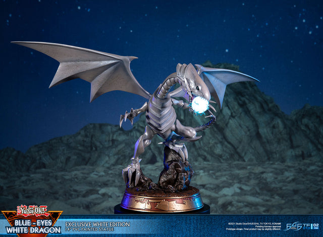 Yu-Gi-Oh! – Blue-Eyes White Dragon (Exclusive White Edition) (bewd-whiteexc-web-02.jpg)