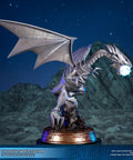Yu-Gi-Oh! – Blue-Eyes White Dragon (Exclusive White Edition) (bewd-whiteexc-web-03.jpg)