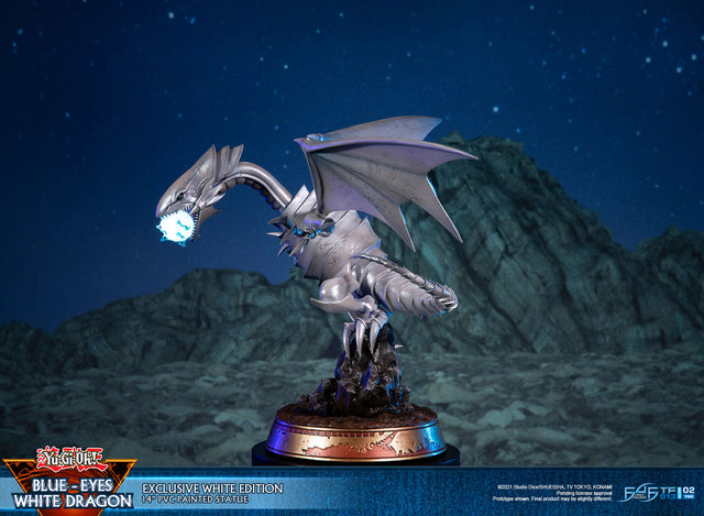 Yu-Gi-Oh! – Blue-Eyes White Dragon (Exclusive White Edition) (bewd-whiteexc-web-07.jpg)
