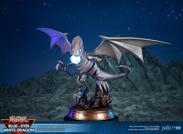 Yu-Gi-Oh! – Blue-Eyes White Dragon (Exclusive White Edition) (bewd-whiteexc-web-10.jpg)