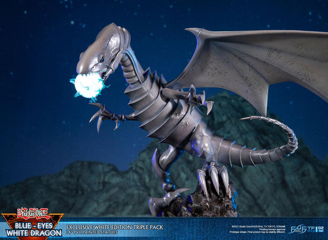 Yu-Gi-Oh! – Blue-Eyes White Dragon (Exclusive White Edition Triple Pack) (bewd-whiteexcx3-web-13.jpg)