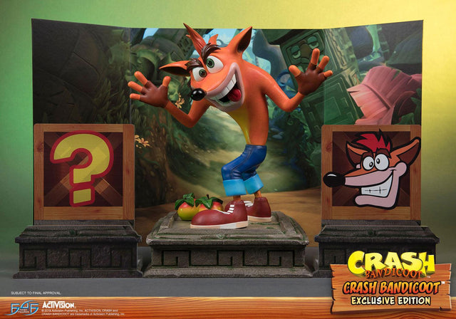 Crash Bandicoot (Exclusive) (crash-resin-horizontal-exc_01.jpg)