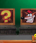 Crash Bandicoot (Exclusive) (crash-resin-horizontal-exc_04.jpg)