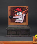 Crash Bandicoot (Exclusive) (crash-resin-horizontal-exc_06.jpg)