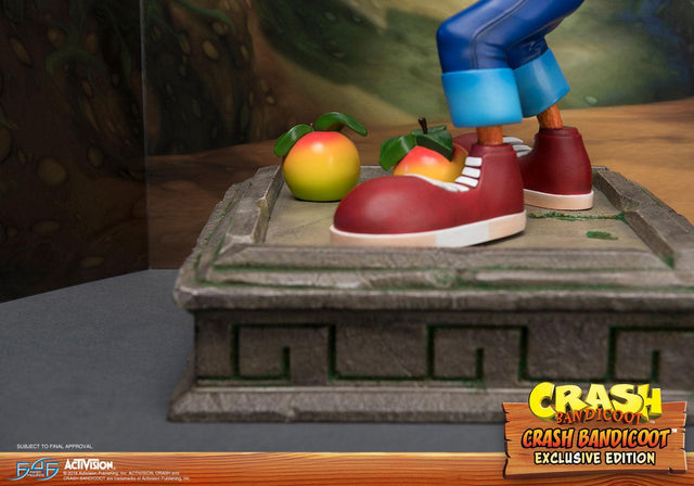 Crash Bandicoot (Exclusive) (crash-resin-horizontal-exc_15.jpg)