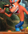 Crash Bandicoot (Exclusive) (crash-resin-horizontal-exc_16.jpg)