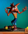 Crash Bandicoot (Exclusive) (crash-resin-horizontal-exc_19.jpg)