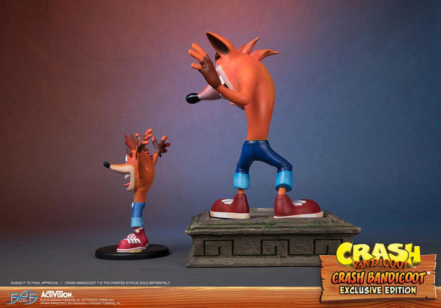 Crash Bandicoot (Exclusive) (crash-resin-horizontal-exc_24.jpg)