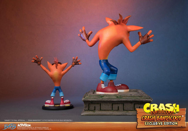 Crash Bandicoot (Exclusive) (crash-resin-horizontal-exc_25.jpg)