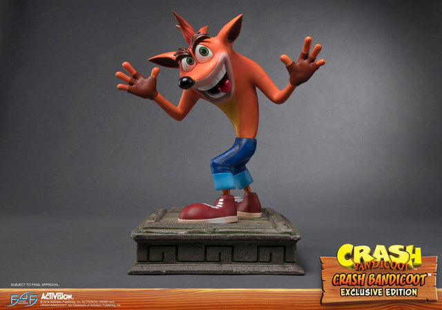 Crash Bandicoot (Exclusive) (crash-resin-horizontal-exc_32.jpg)