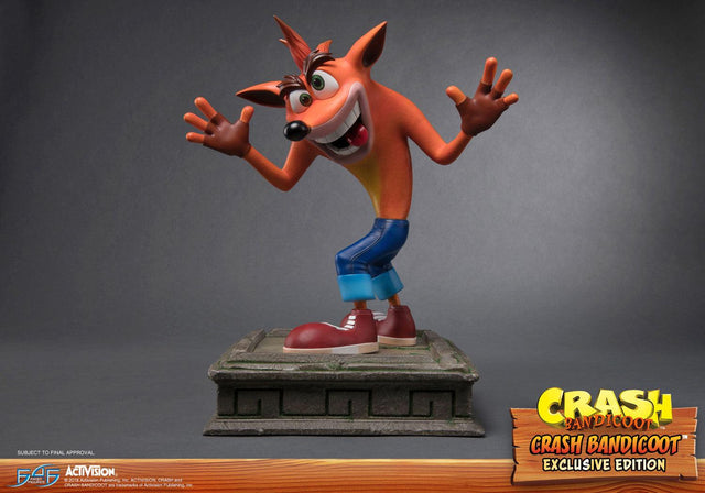 Crash Bandicoot (Exclusive) (crash-resin-horizontal-exc_33.jpg)