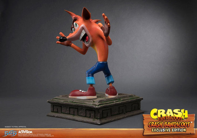 Crash Bandicoot (Exclusive) (crash-resin-horizontal-exc_34.jpg)