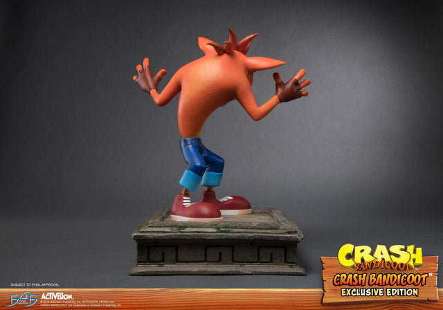 Crash Bandicoot (Exclusive) (crash-resin-horizontal-exc_37.jpg)