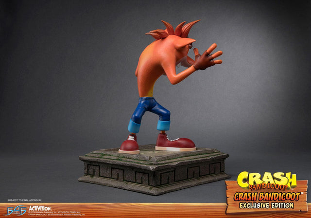 Crash Bandicoot (Exclusive) (crash-resin-horizontal-exc_38.jpg)