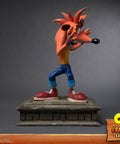 Crash Bandicoot (Exclusive) (crash-resin-horizontal-exc_39.jpg)