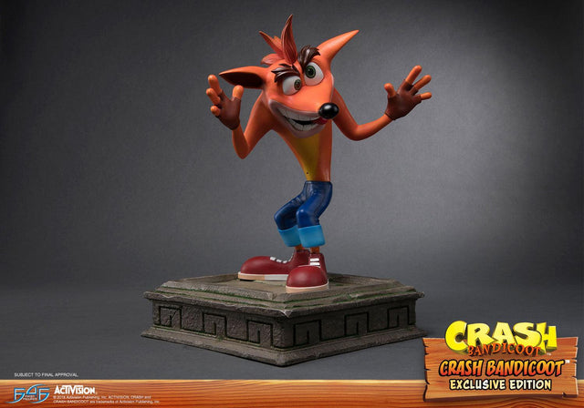 Crash Bandicoot (Exclusive) (crash-resin-horizontal-exc_40.jpg)