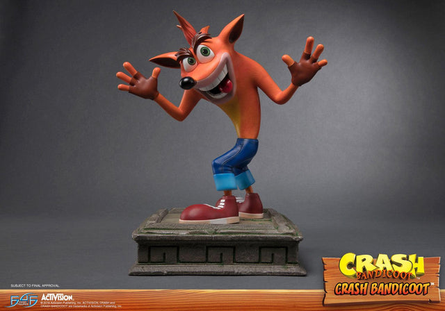 Crash Bandicoot (Regular) (crash-resin-horizontal-reg_01.jpg)