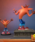 Crash Bandicoot (Regular) (crash-resin-horizontal-reg_27.jpg)