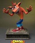 Crash Bandicoot (Regular) (crash-resin-vertical-reg_02.jpg)