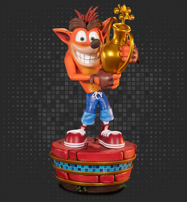 Crash Team Racing™ Nitro-Fueled – Crash (Winner) (Exclusive Edition) (crash_winner_f4fweb_1480x1600_2.jpg)