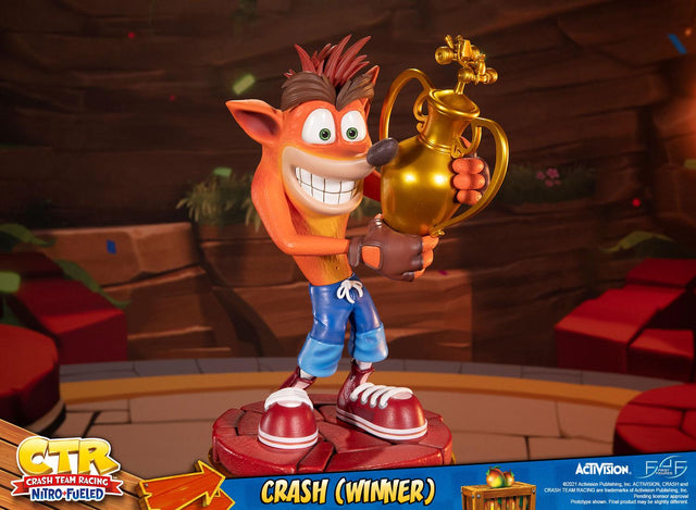 Crash Team Racing™ Nitro-Fueled – Crash (Winner) (Standard Edition) (crashwinner_stn14.jpg)