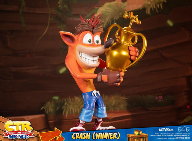 Crash Team Racing™ Nitro-Fueled – Crash (Winner) (Standard Edition) (crashwinner_stn16.jpg)