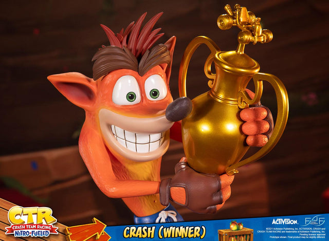 Crash Team Racing™ Nitro-Fueled – Crash (Winner) (Standard Edition) (crashwinner_stn17.jpg)