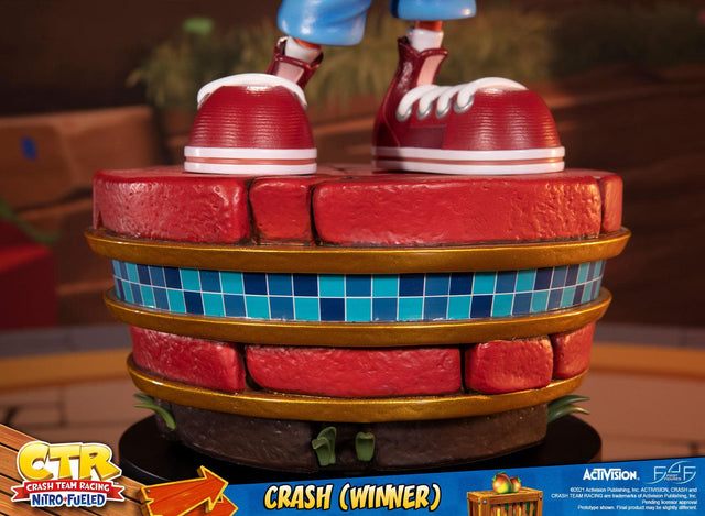 Crash Team Racing™ Nitro-Fueled – Crash (Winner) (Standard Edition) (crashwinner_stn21.jpg)