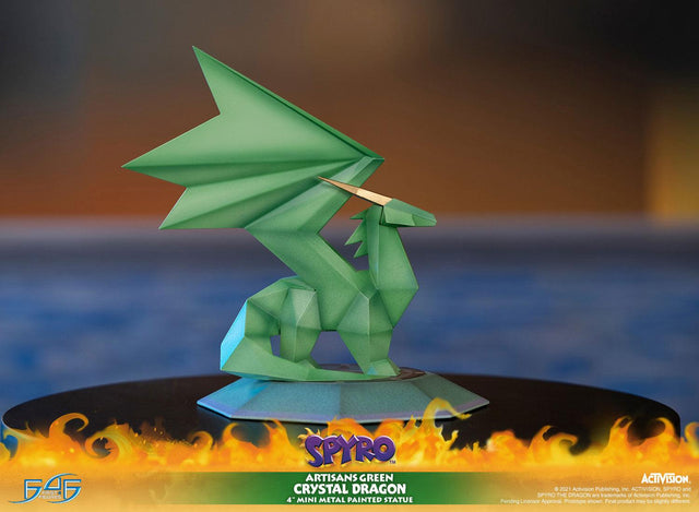 Spyro™ the Dragon - Artisans Green Crystal Dragon (crystaldragon_artisangreen-04.jpg)