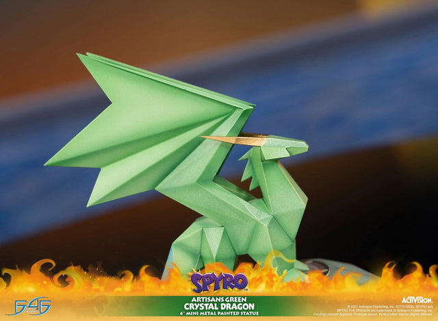 Spyro™ the Dragon - Artisans Green Crystal Dragon (crystaldragon_artisangreen-10.jpg)