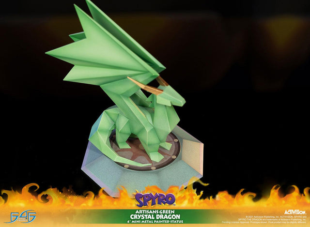 Spyro™ the Dragon - Artisans Green Crystal Dragon (crystaldragon_artisangreen-12.jpg)