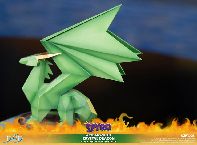 Spyro™ the Dragon - Artisans Green Crystal Dragon (crystaldragon_artisangreen-14.jpg)