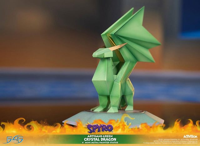 Spyro™ the Dragon - Artisans Green Crystal Dragon (crystaldragon_artisangreen-15.jpg)