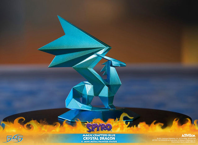 Spyro™ the Dragon - Magic Crafters Blue Crystal Dragon  (crystaldragonmcb_05.jpg)